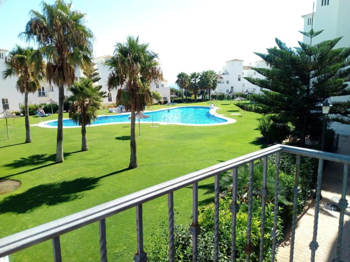 3 Bedrooms With Pool & Parking, Close To Sea And Gibraltar Manilva Exterior photo