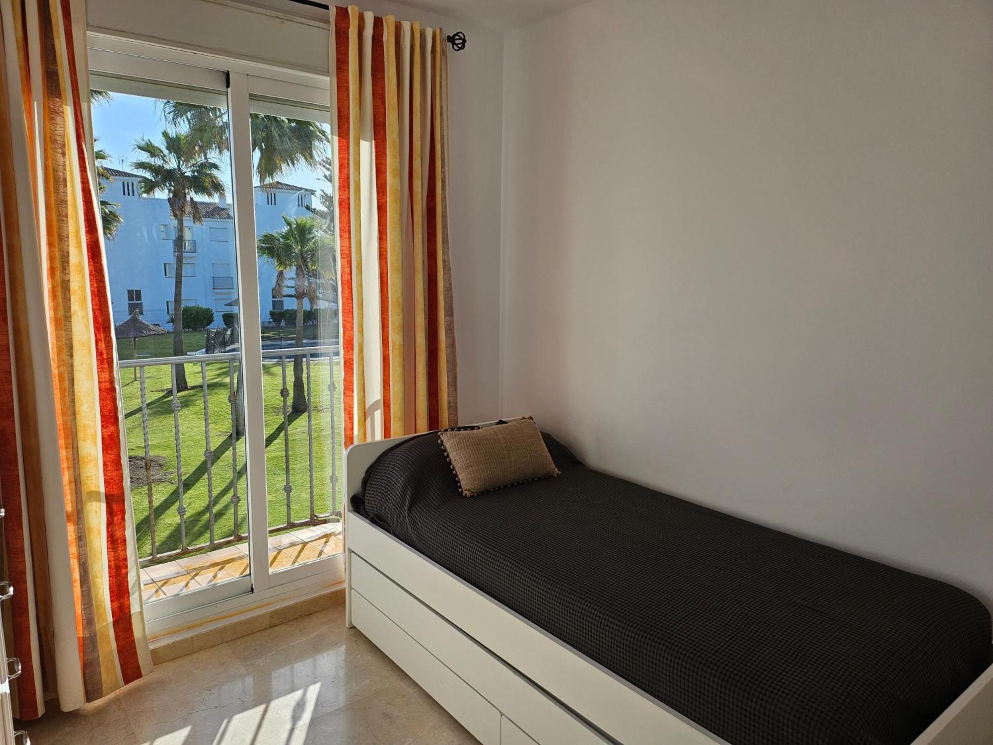 3 Bedrooms With Pool & Parking, Close To Sea And Gibraltar Manilva Exterior photo